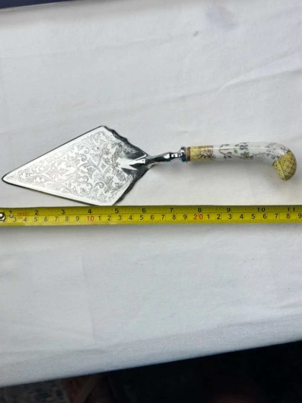 VTG Italian Silver Plated Cake Server Ornate Etched Blade Porcelain Handle w/Box